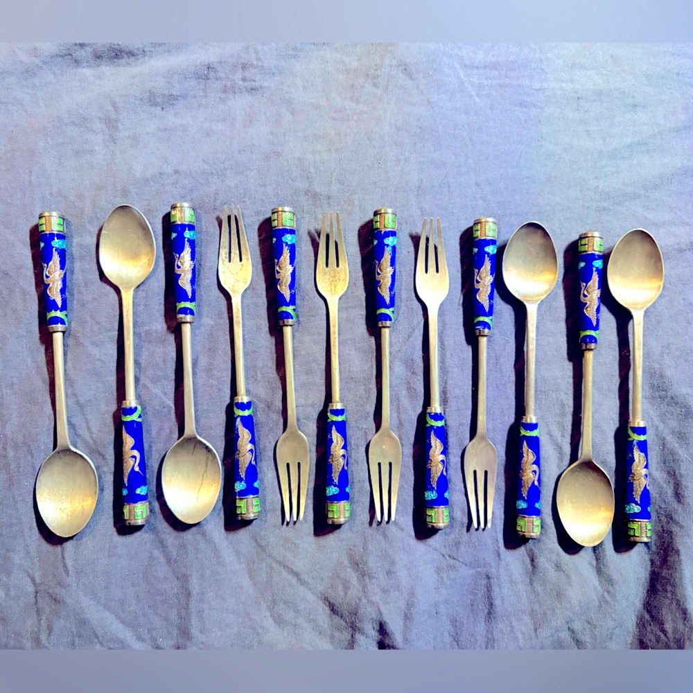 Made in Korea Vintage Flatware Silverware Dessert 12 piece set 700 & 999 silver